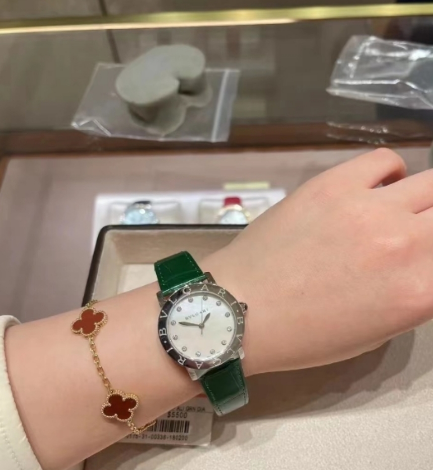 bg30020_automatic-watch_s2.jpg