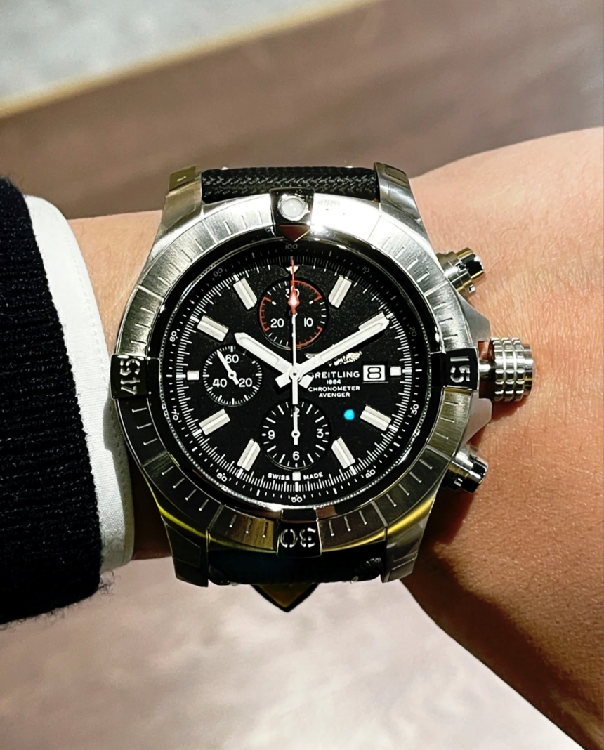 br30013_super-avenger-chronograph-auto_s3.jpg