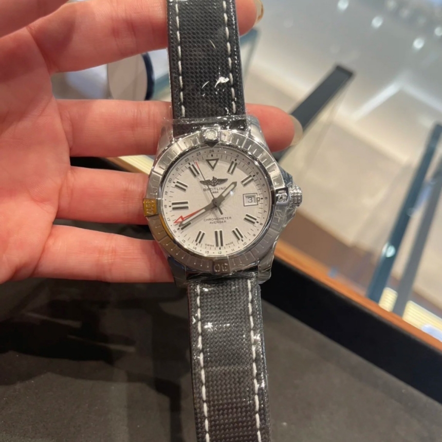 br30026_avenger2-chronometer-auto_s1.jpg