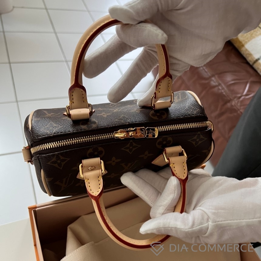 lv00883_speedy-bandouliere-20-bag_M46222_s3.jpg