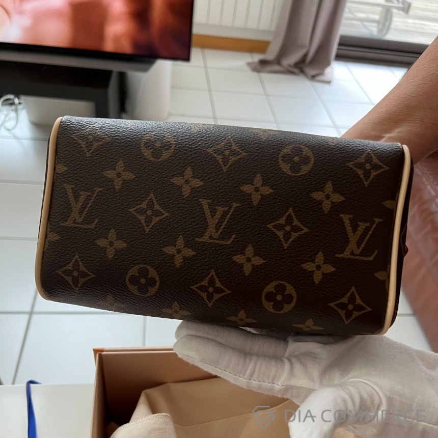 lv00883_speedy-bandouliere-20-bag_M46222_s5.jpg