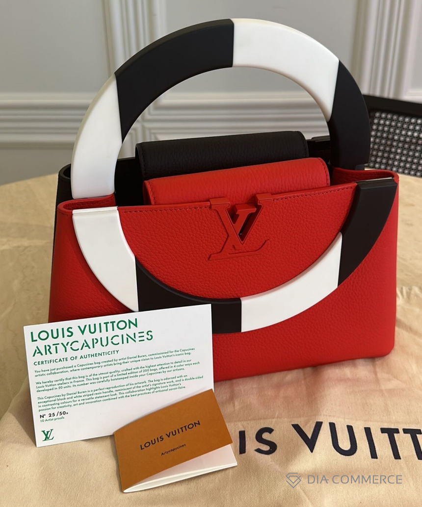 lv00948_capucines-mm-bag_M21402_s6.jpg