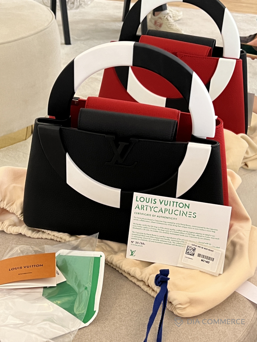 lv00948_capucines-mm-bag_M21402_s7.jpg