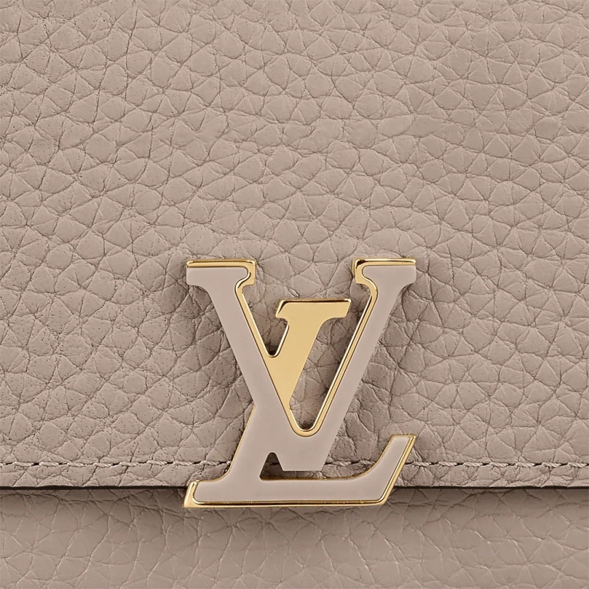 lv10130_capucines-compact-wallet_M62159_s5.jpg