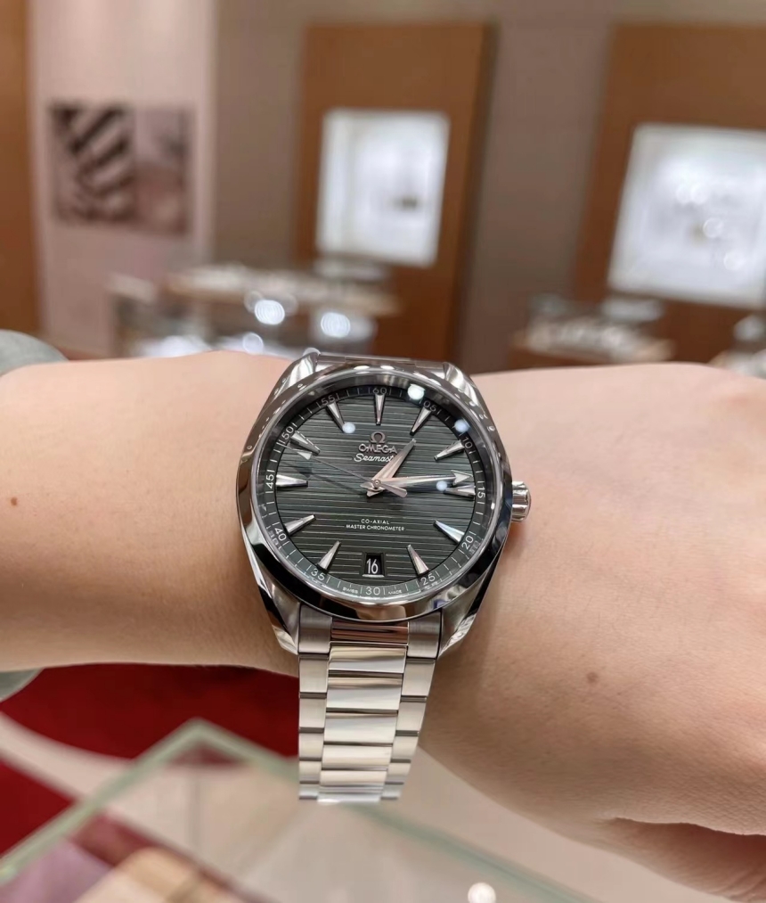 og30001_seamaster-aqua-terra_s3.jpg