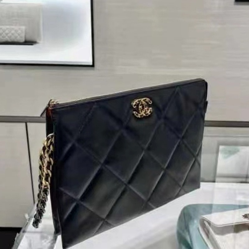 샤넬 19 핸들 클러치 백 블랙금장 AP1772 B03211 94305